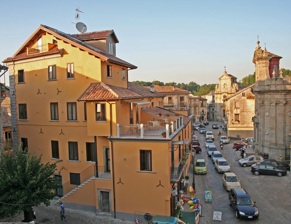 Hotel Conte Ruggero セッラ・サン・ブルーノ エクステリア 写真