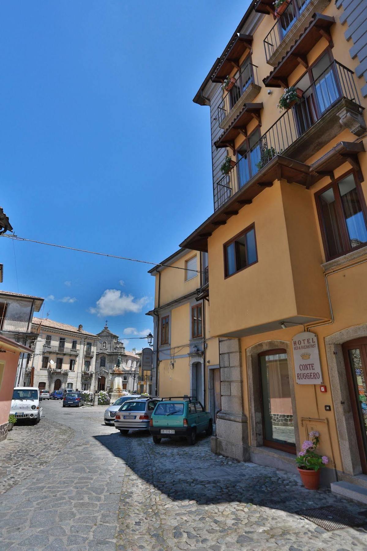 Hotel Conte Ruggero セッラ・サン・ブルーノ エクステリア 写真